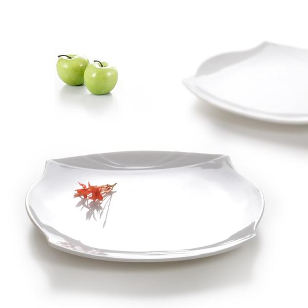 密胺餐具定制浅析和塑料餐具的区别 密胺餐具定制浅析和塑料餐具的区别