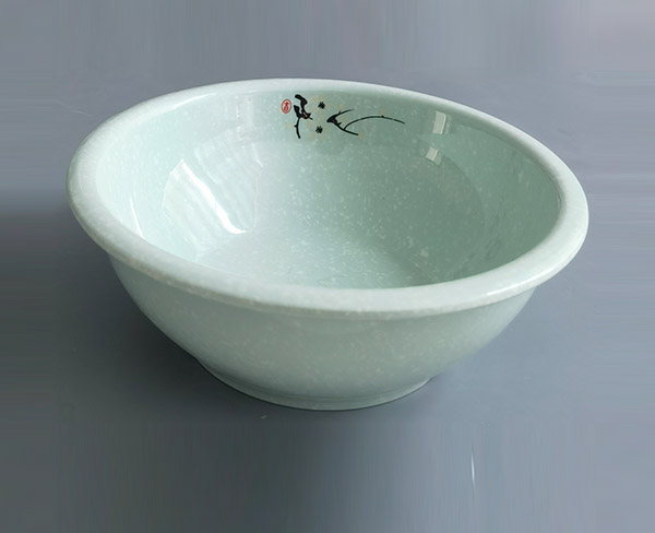 汤碗