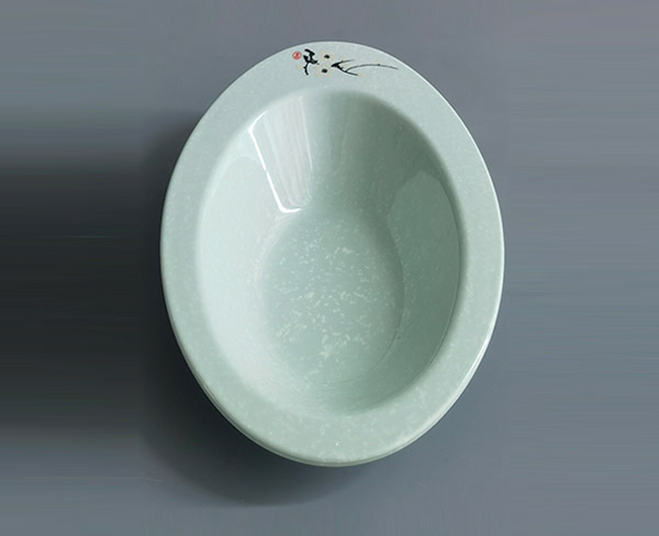 斜口碗